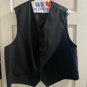 XL Midtown man formal wear vest; cut 28029